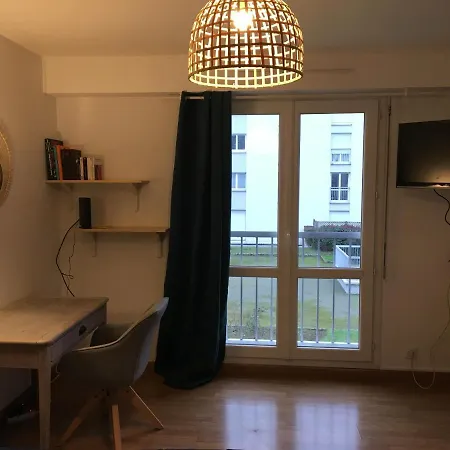 Lumineux Studio 30m² Sur Cour - Proche Tram/centre *